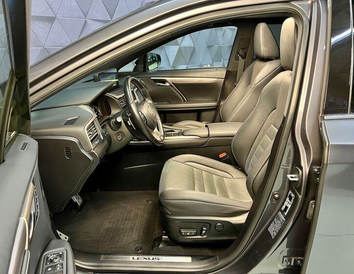 Lexus RX 350 11