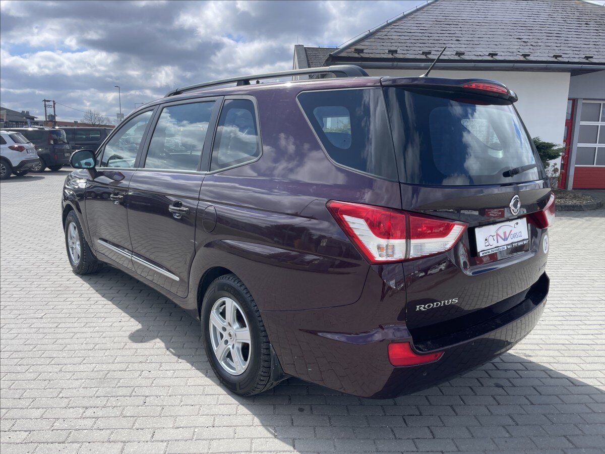 SsangYong Rodius SUV / Terénní 2,0 l 114 kw