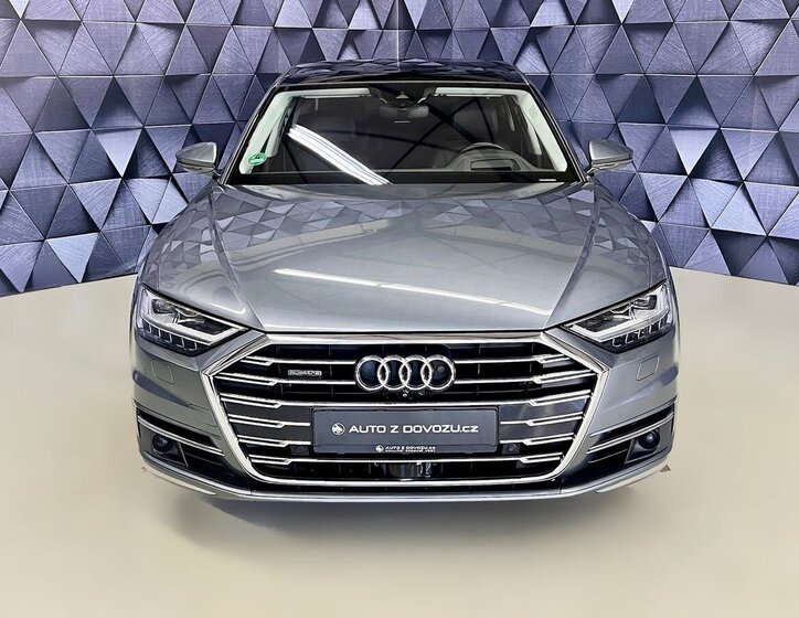 Audi A8 Sedan / Limuzína 3,0 l 210 kw