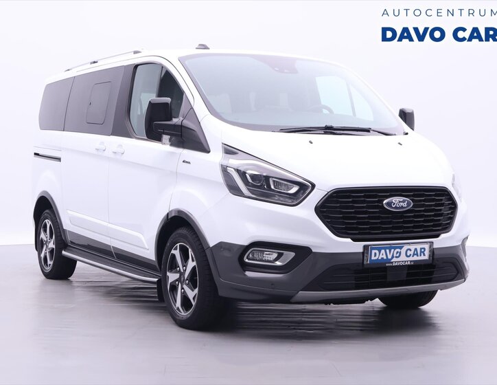 Ford Tourneo Custom 1