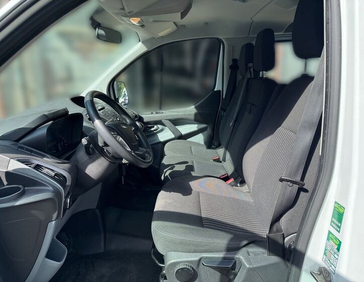 Ford Transit Custom 7