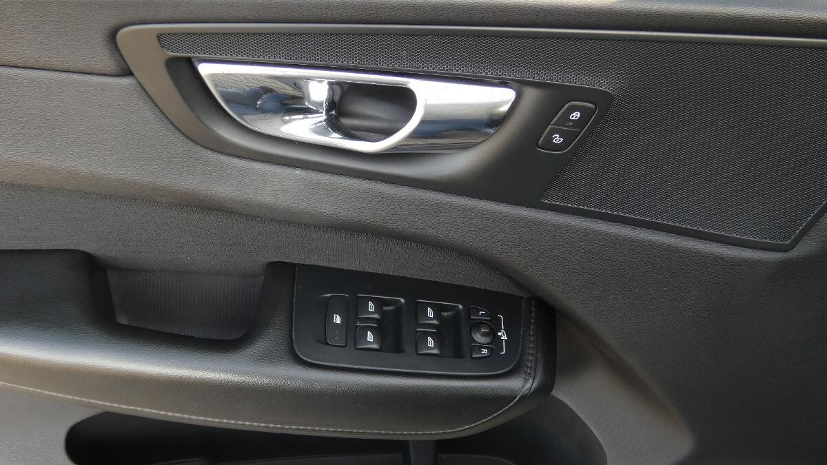 Volvo XC60 SUV / Terénní 2,0 l 140 kw