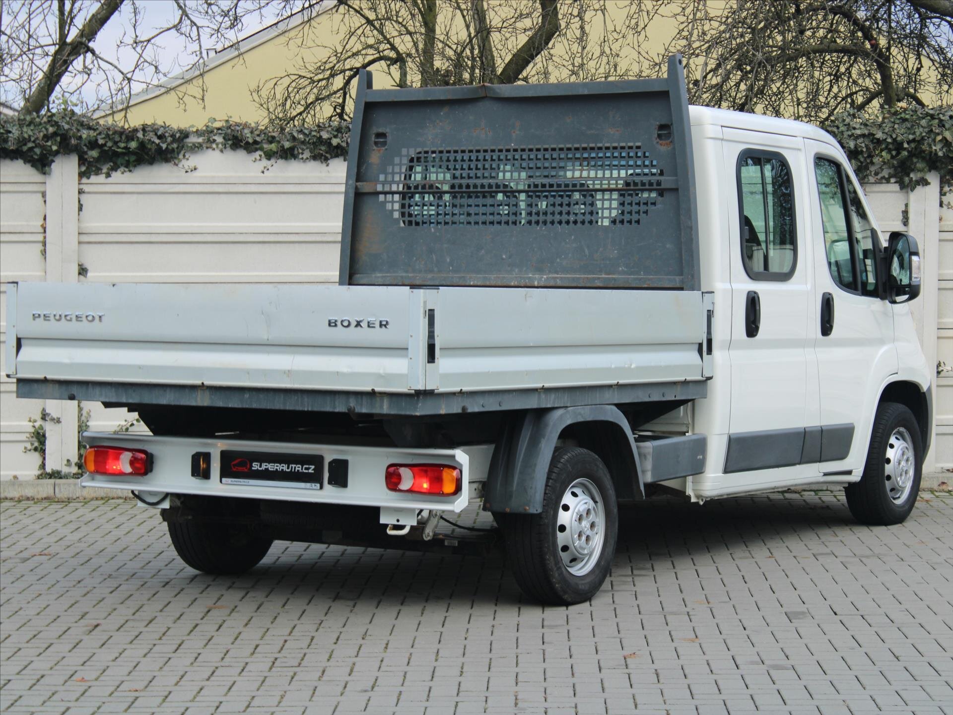Peugeot Boxer Valník 2,0 l 120 kw
