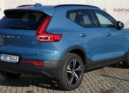 Volvo XC40 SUV / Terénní 2,0 l 120 kw
