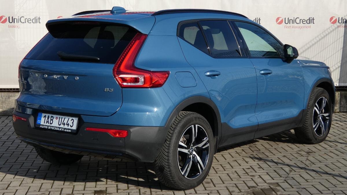 Volvo XC40 SUV / Terénní 2,0 l 120 kw