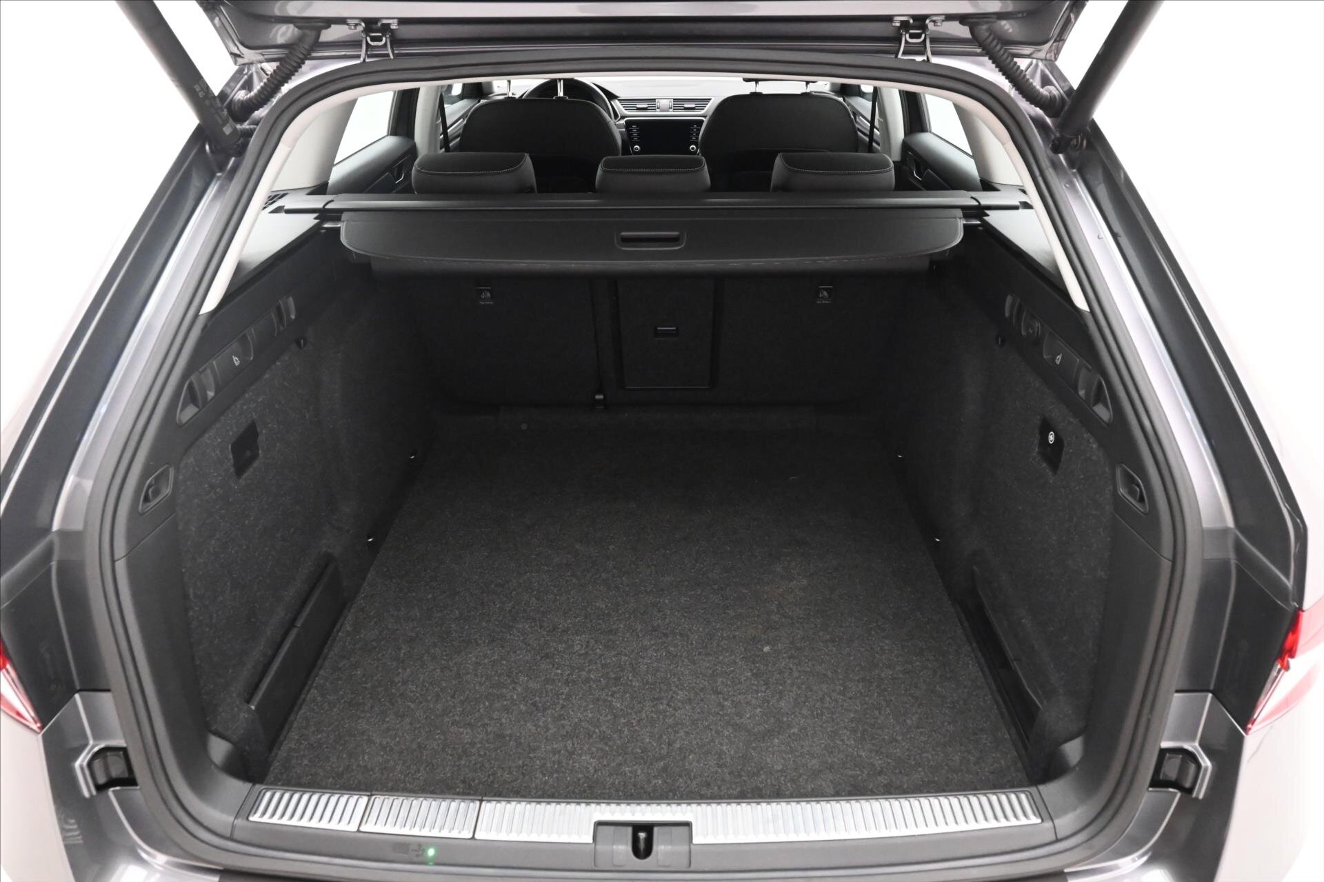 Škoda Superb Kombi 2,0 l 147 kw