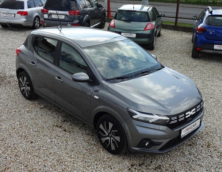 Dacia Sandero Hatchback 999,0 67 kw