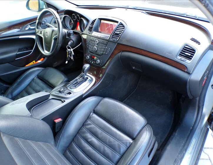 Opel Insignia Kombi 2,0 l 118 kw