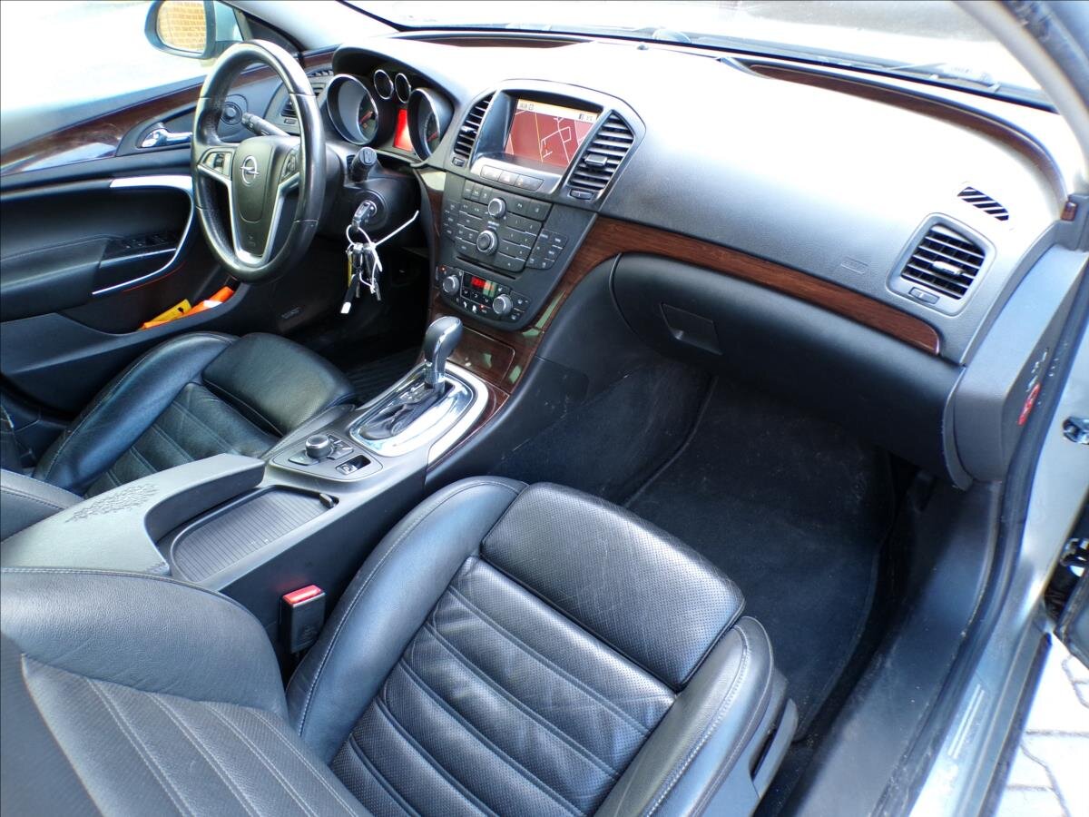 Opel Insignia Kombi 2,0 l 118 kw