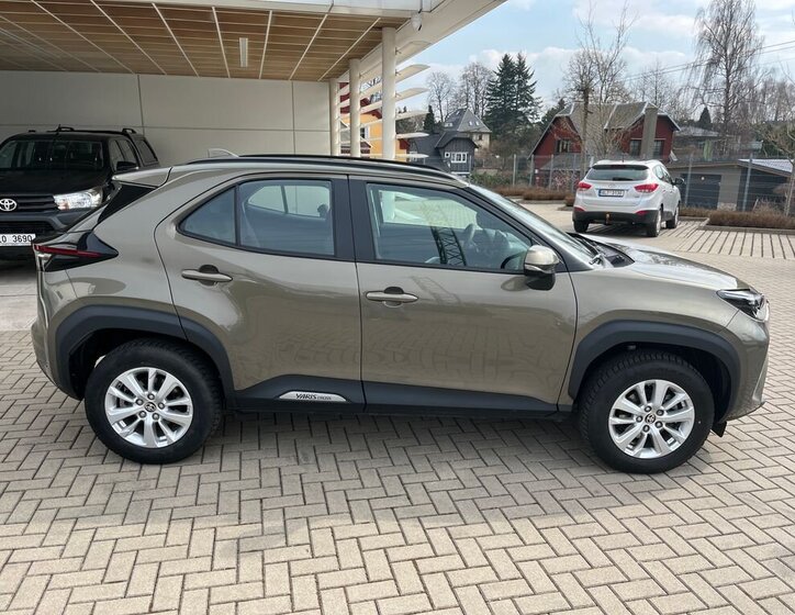 Toyota Yaris Cross SUV / Terénní 1,5 l 68 kw