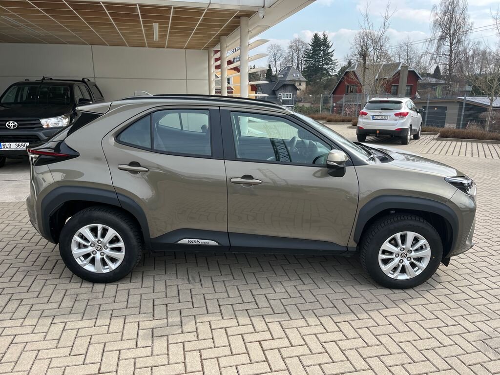 Toyota Yaris Cross SUV / Terénní 1,5 l 68 kw