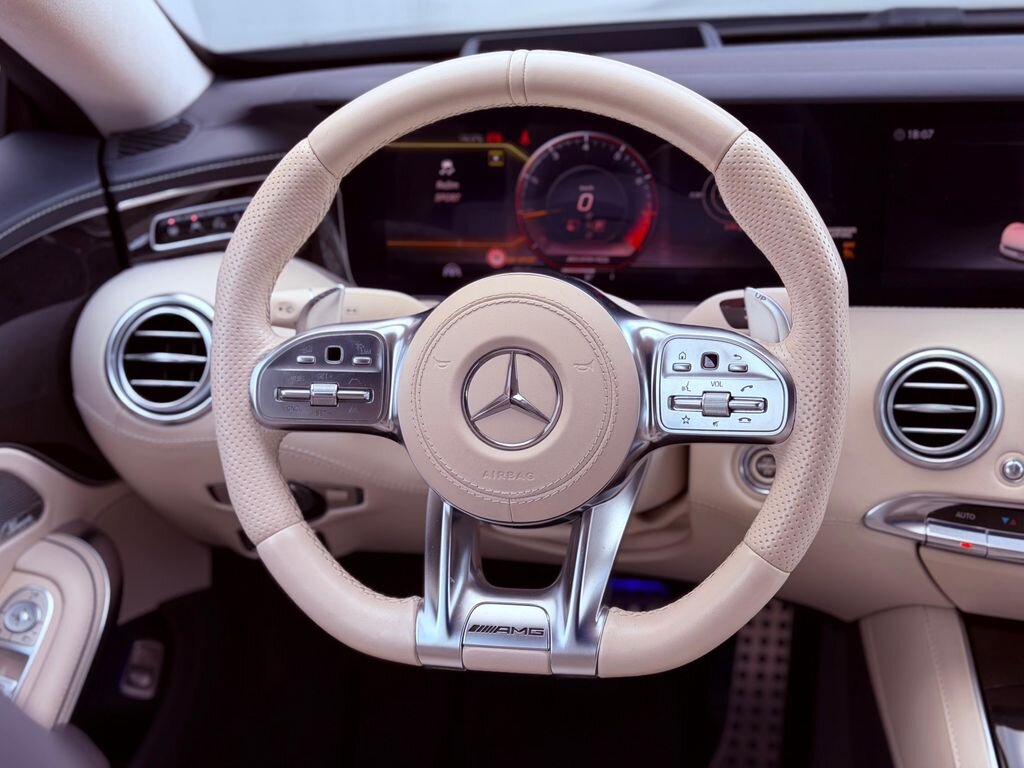 Mercedes-Benz Třídy S Kupé 4,0 l 450 kw