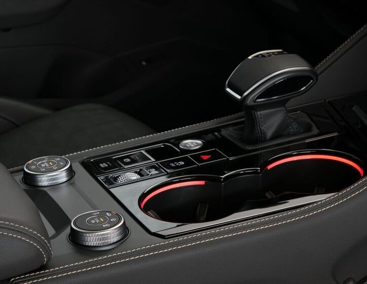 Volkswagen Touareg SUV / Terénní 3,0 l 210 kw