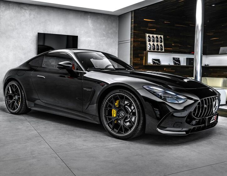 Mercedes-Benz AMG GT 4