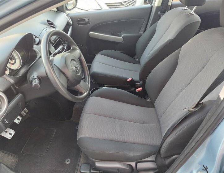 Mazda 2 Hatchback 1,3 l 855 kw