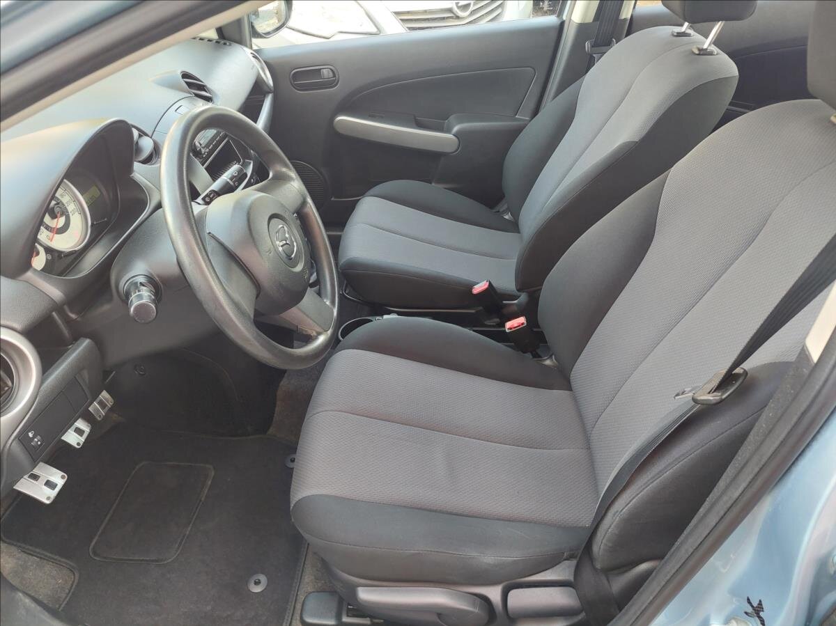 Mazda 2 Hatchback 1,3 l 855 kw