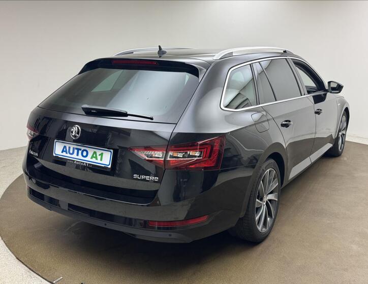 Škoda Superb 4
