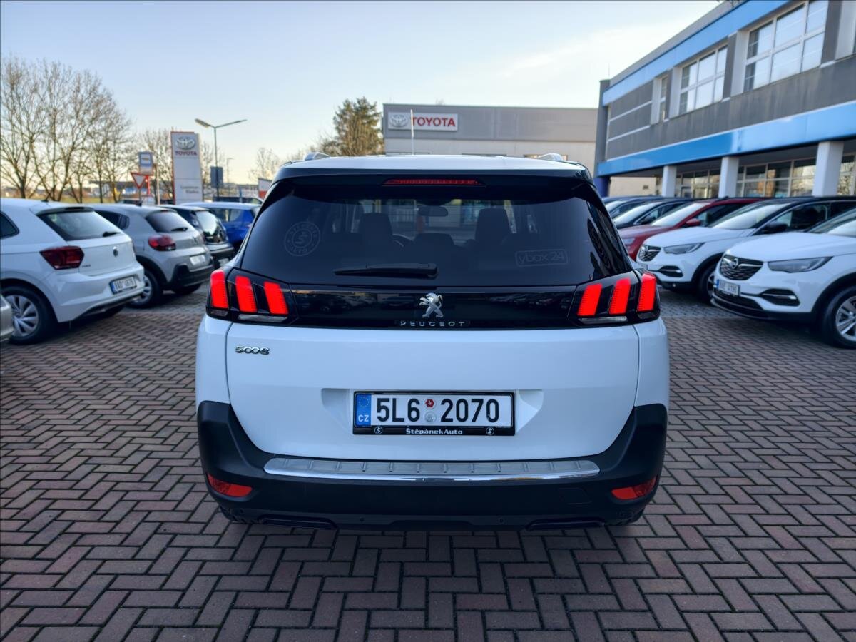 Peugeot 5008 MPV 1,6 l 88 kw