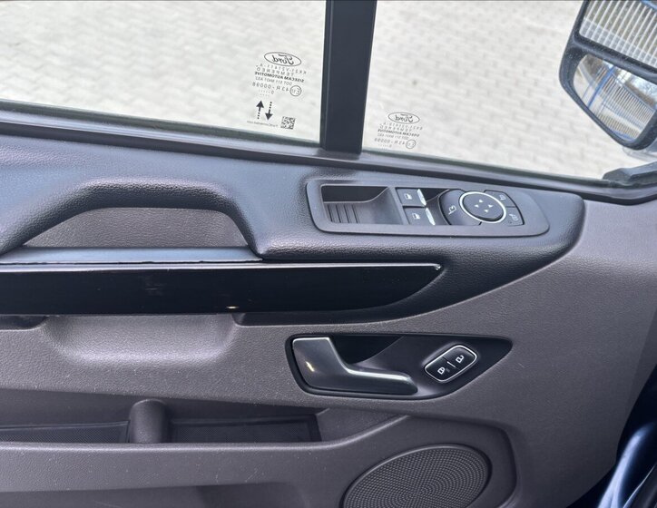 Ford Tourneo Custom Kombi 2,0 l 136 kw