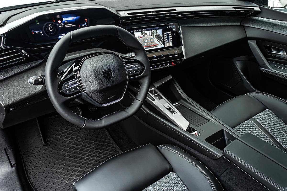 Peugeot 308 Kombi 1,2 l 107 kw