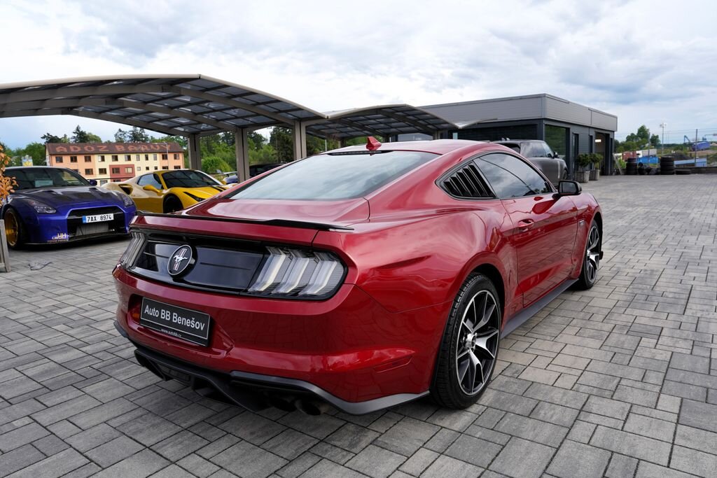 Ford Mustang Kupé 2,3 l 265 kw