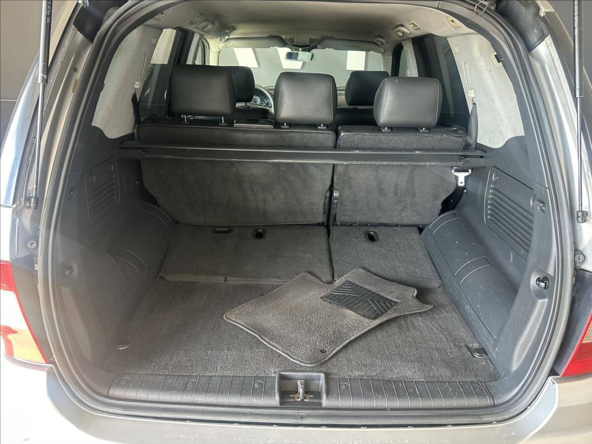 Mercedes-Benz Třídy M SUV / Terénní 2,7 l 120 kw