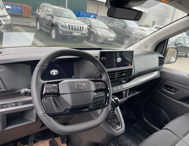 Toyota ProAce VAN-Minibus 2,0 l 106 kw