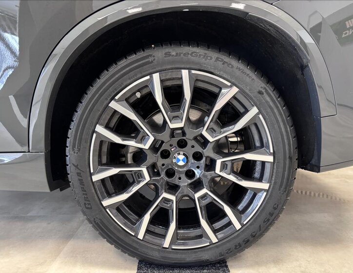 BMW X5 Kombi 3,0 l 210 kw