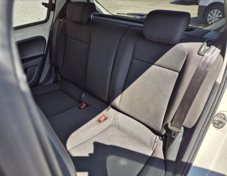 Volkswagen up! 15