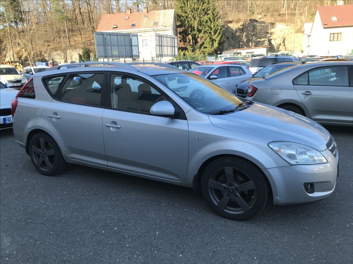 KIA Ceed Kombi 2,0 l 103 kw