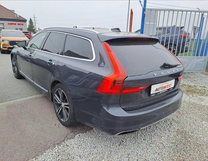 Volvo V90 Kombi 2,0 l 187 kw