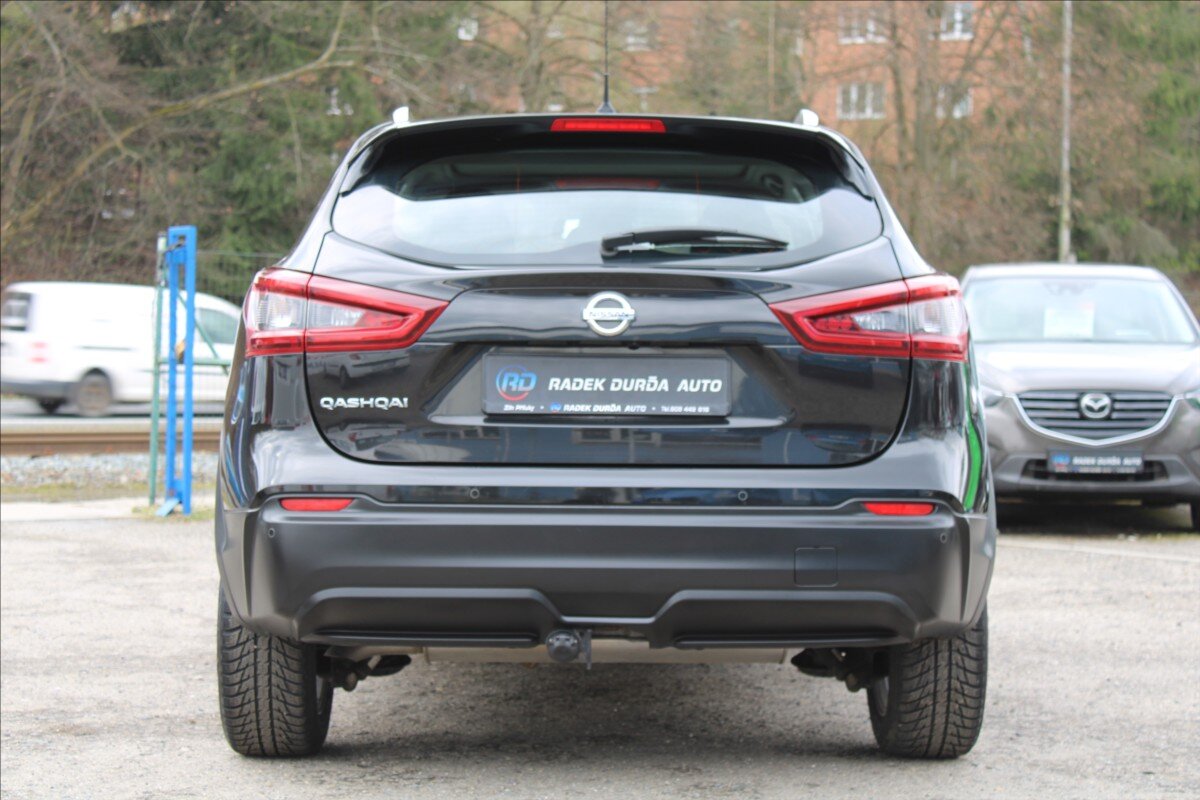 Nissan Qashqai SUV / Terénní 1,3 l 103 kw