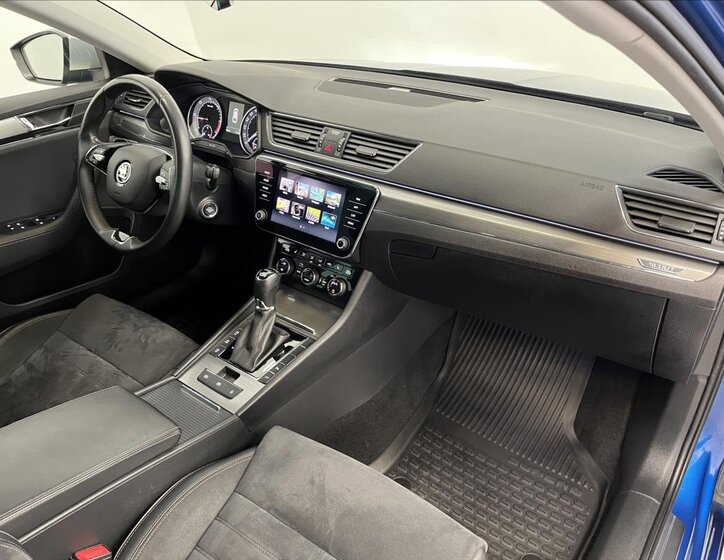 Škoda Superb 23