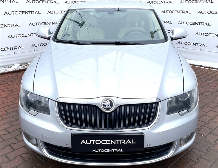 Škoda Superb Liftback 1,8 l 118 kw
