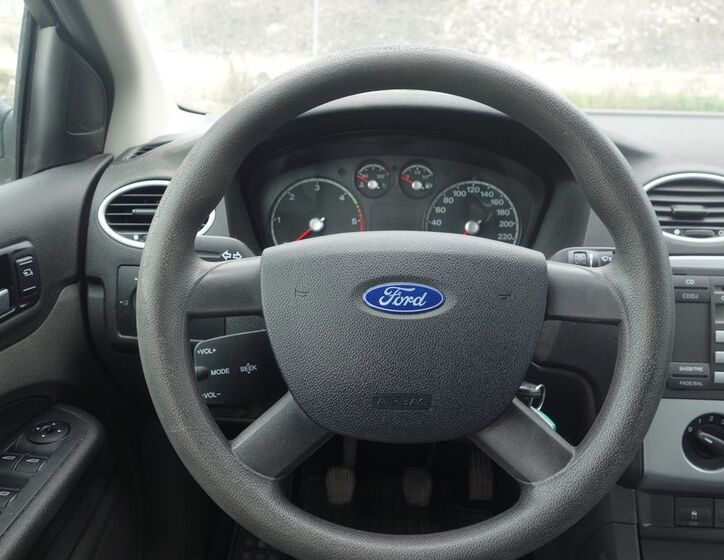 Ford Focus 10