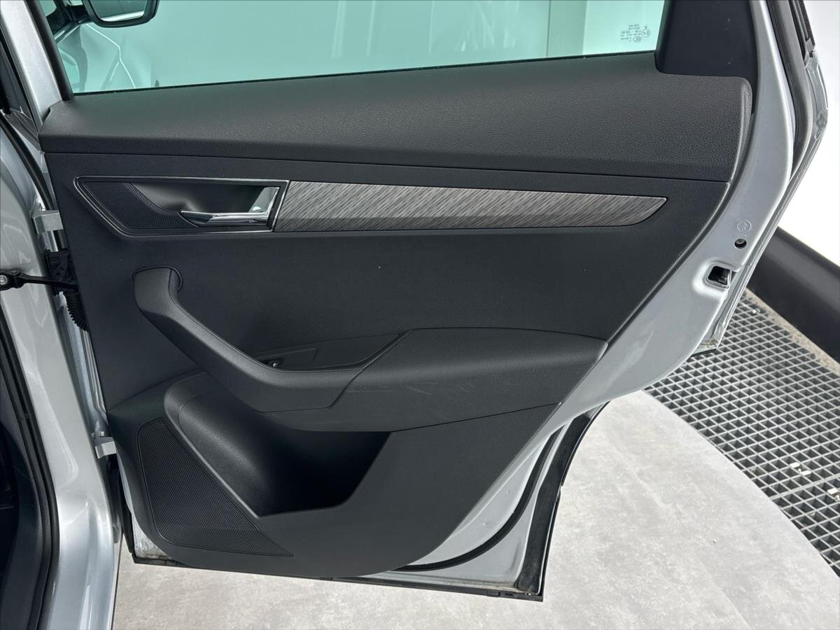 Škoda Karoq SUV / Terénní 1,5 l 110 kw