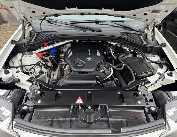 BMW X3 SUV 2,0 l 140 kw