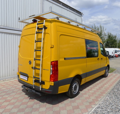 Mercedes-Benz Sprinter 4