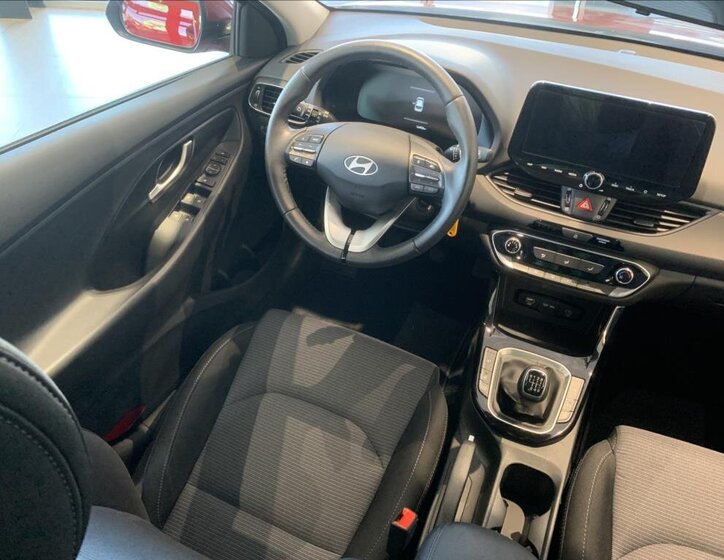 Hyundai i30 16