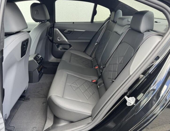 BMW i5 Ostatní 1,0 442 kw