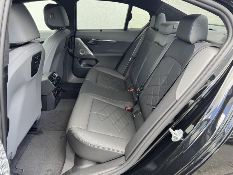 BMW i5 Ostatní 1,0 442 kw