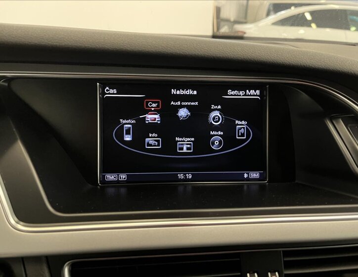 Audi A4 Kombi 2,0 l 140 kw