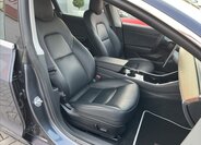 Tesla Model 3 Ostatní 0,0 239 kw