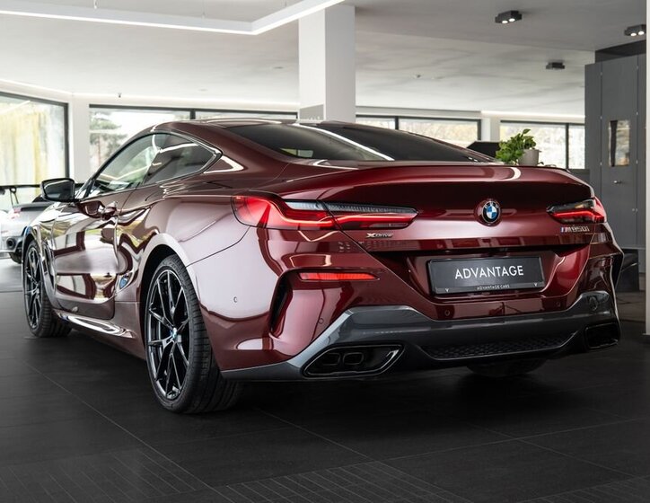 BMW Řada 8 Kupé 4,4 l 390 kw