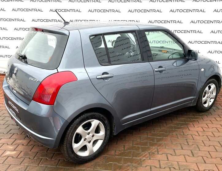 Suzuki Swift Hatchback 1,3 l 67 kw