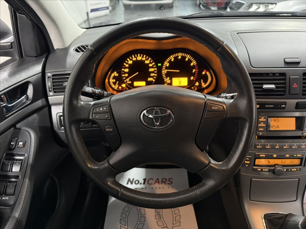 Toyota Avensis Liftback 1,8 l 95 kw