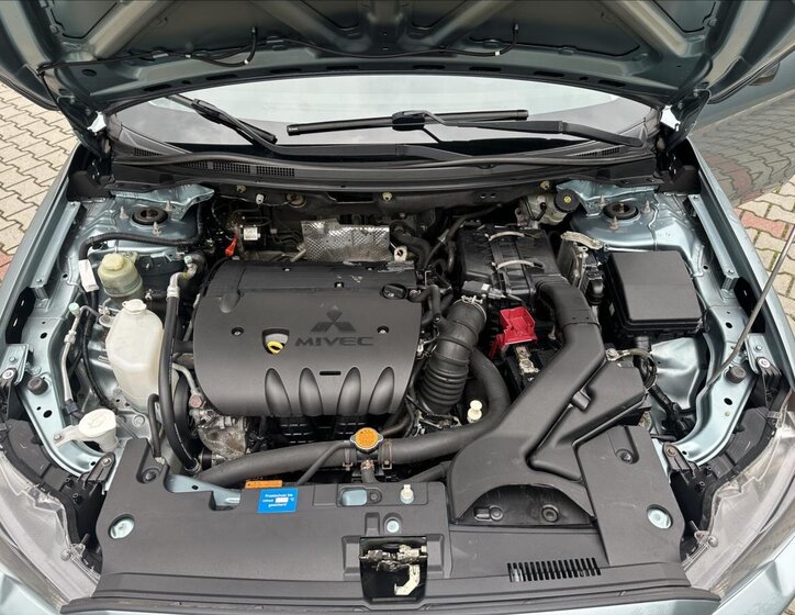 Mitsubishi Lancer 11