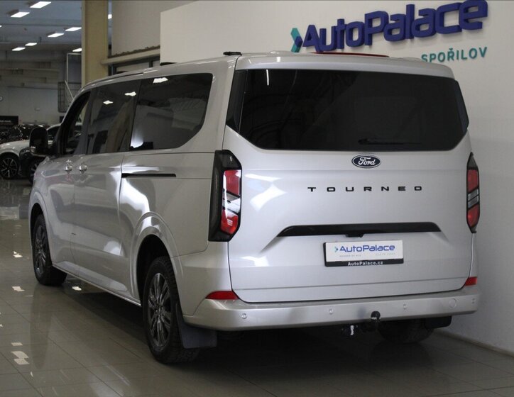 Ford Tourneo Custom MPV 2,0 l 125 kw