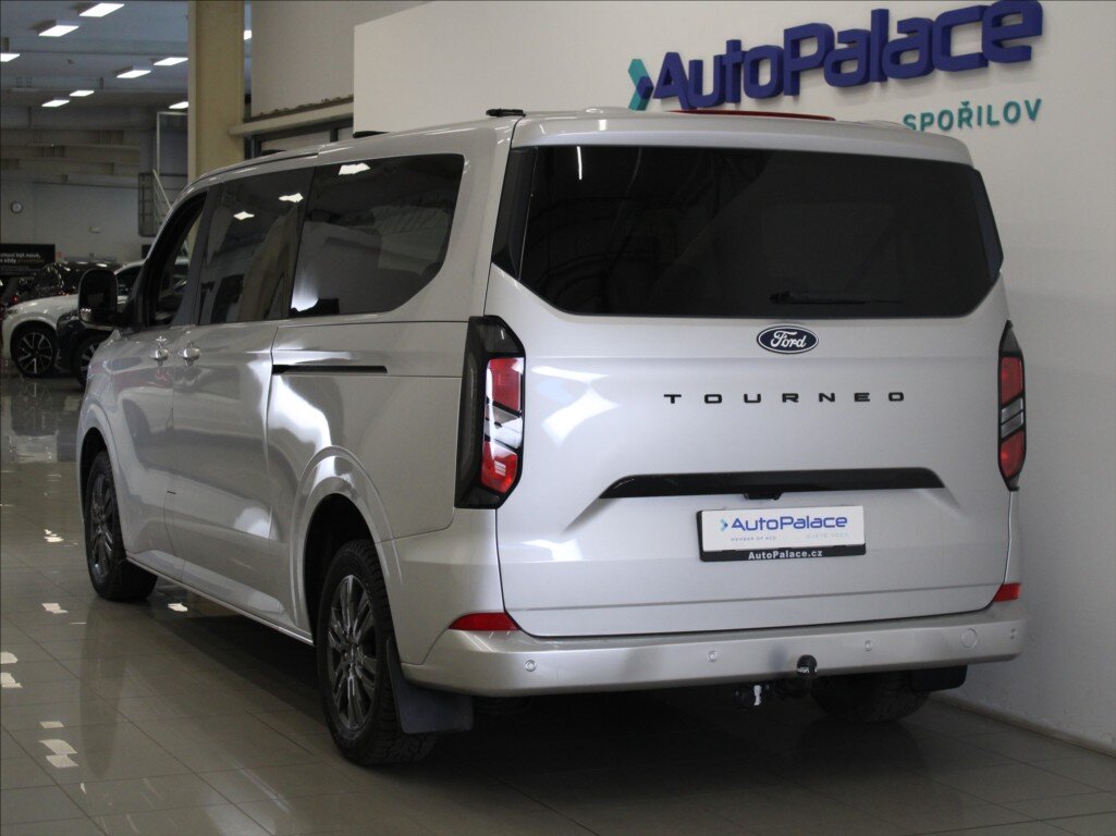 Ford Tourneo Custom MPV 2,0 l 125 kw
