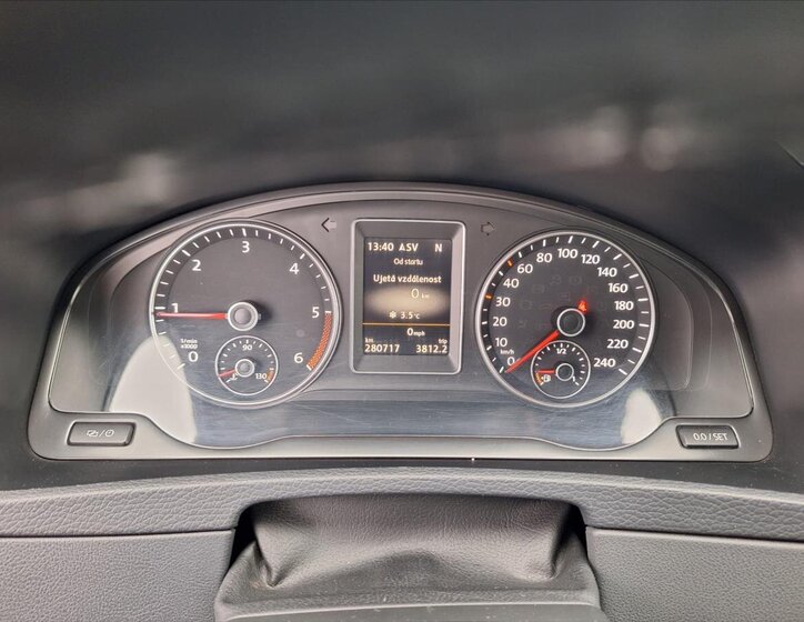 Volkswagen Multivan 9